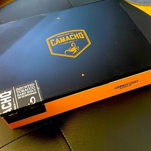 Camacho Connecticut Robusto Lacquered Cigar Box